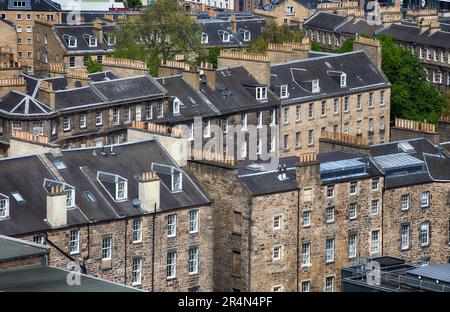 Vecchia casa a Edinburg, foto dalla collina di Calton Foto Stock