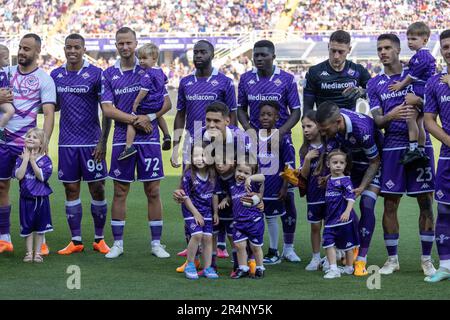 Firenze, Italia. 27th maggio, 2023. Squadra Fiorentina durante ACF Fiorentina vs AS Roma, calcio italiano Serie A match in Florence, Italy, May 27 2023 Credit: Independent Photo Agency/Alamy Live News Foto Stock