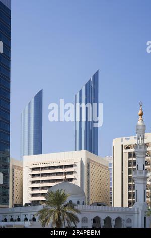 Edifici nel centro di Abu Dhabi, Emirati Arabi Uniti Foto Stock