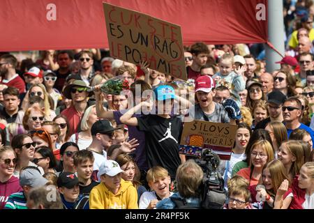 RIGA, Lettonia. 29th maggio, 2023. IIHF Worlds Bronze Medalists Latvian Men's Ice Hockey team arrivo massiccia celebrazione al Monument of Freedom. Credit: Gints Ivuskans/Alamy Live News Foto Stock