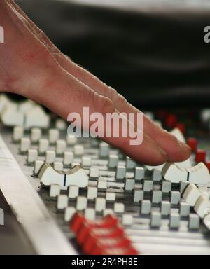 Mixer musicale con cuffie Foto Stock