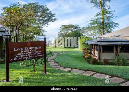 Tende di lusso al Serena Camp vicino al lago Elementaita. Kenya, Africa. Foto Stock