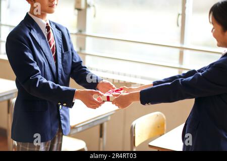 Bambini giapponesi a scuola Foto Stock