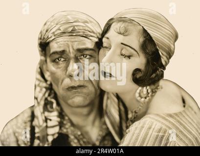 L'attore Lon Chaney e l'attrice Joan Crawford nel film The Unknown, USA 1927 Foto Stock