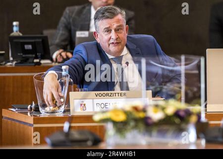 MAASTRICHT - Governatore Emile Roemer prima del voto per i membri del Senato. L'elezione dei membri del Senato avviene ogni quattro anni. ANP MARCEL VAN HOORN olanda fuori - belgio fuori Foto Stock