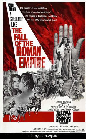 La caduta dell'Impero Romano 1964 è un film epico con protagonista Sophia Loren, Stephen Boyd e Alec Guinness. Anche se il film è stato un guasto relativo al box office è considerato insolitamente intelligenti e riflessivo per un film nel suo genere al momento. Foto Stock