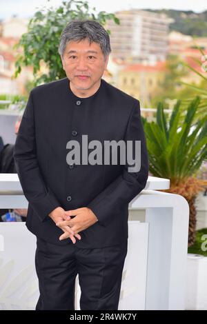 Kore-eda Hirokazu Fotocall del film 'Monster' ('Kaibutsu') 76th Festival di Cannes 18 maggio 2023 Foto Stock