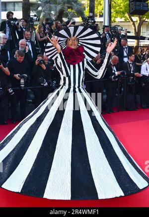 Ikram Abdi Omar (vestito da Nina Ricci) 76th Festival del Cinema di Cannes: Cerimonia di proiezione e chiusura 'Elemental' 27 maggio 2023 Foto Stock