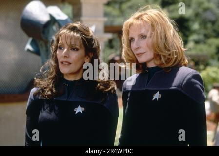 Star Trek Insurrection anno : 1998 USA regista : Jonathan Frakes Marina Sirtis, Gates McFadden Foto Stock