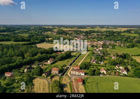 Veduta aerea su Rogny les Sept Ecluses in Borgogna in Francia Foto Stock