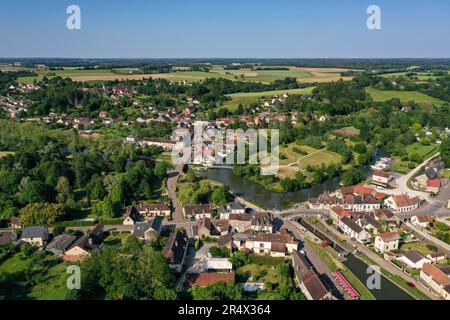 Veduta aerea su Rogny les Sept Ecluses in Borgogna in Francia Foto Stock