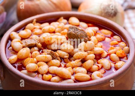 Cibi turchi; fagioli secchi, fagioli con carne macinata (kuru fasulye) Foto Stock