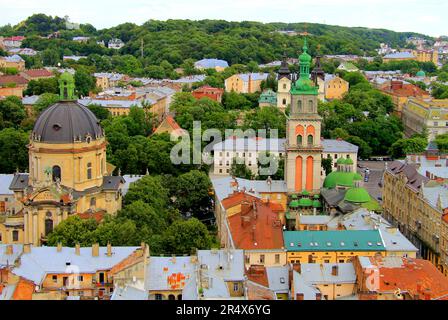 Bella vista della Cattedrale Dominicana, Chiesa dell'Assunzione, centro storico di Lviv, Ucraina. Ucraina città Lvov Foto Stock