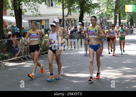 Il gruppo leader nelle 20km Donne al Campionato europeo Race Walking Team 2023 Foto Stock