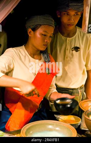 Cibo preparato in un hotel in Cambogia; Siem Reap, Cambogia Foto Stock