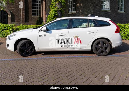 TAXIMA Personenvervoer Volvo V60 Foto Stock