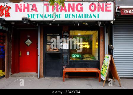 Sugarcane Daddy, 87 Baxter St, New York, foto di un negozio di succhi di canna da zucchero fresco a Manhattan Chinatown. Foto Stock