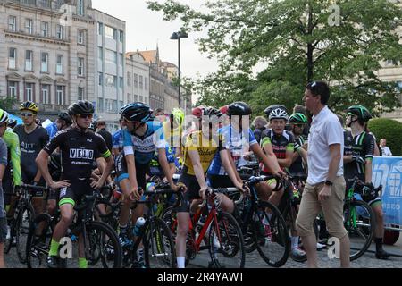 British Cycling Grand Prix, centro città di Sheffield gara ciclistica Inghilterra linea di partenza evento sportivo britannico, circuito d'élite Foto Stock