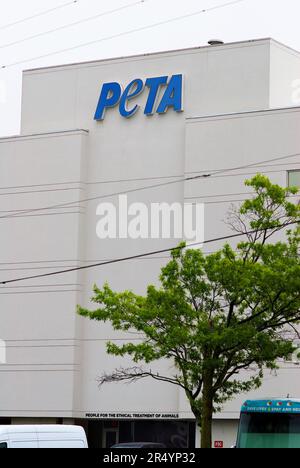 Norfolk, Virginia, USA - 30 maggio 2023: La gente per il trattamento etico degli animali (PETA) sede centrale. Foto Stock
