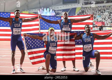 USA Team Mens che gestisce la staffetta 4x100 m ai Mondiali di Atletica 2019 di Doha. Foto Stock