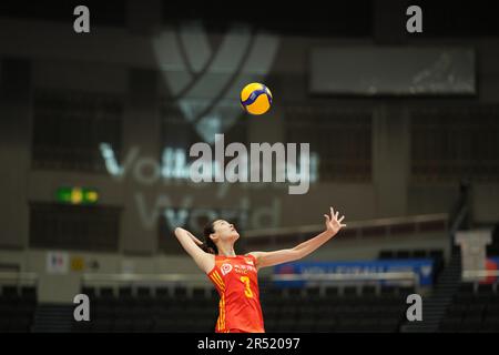 Nagoya, Giappone. 31st maggio, 2023. Diao Linyu della Cina serve durante la 2023 Volleyball Nations League tra Cina e Brasile a Nagoya, Giappone, 31 maggio 2023. Credit: Zhang Xiaoyu/Xinhua/Alamy Live News Foto Stock