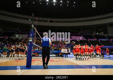 Nagoya, Giappone. 31st maggio, 2023. I giocatori della Cina (R) festeggiano la vittoria della 2023 Volleyball Nations League tra Cina e Brasile a Nagoya, Giappone, 31 maggio 2023. Credit: Zhang Xiaoyu/Xinhua/Alamy Live News Foto Stock