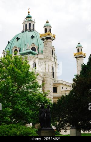 San Carlo, la Chiesa (Karlskirche) a Vienna Foto Stock