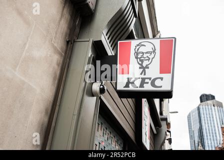 Londra, Regno Unito - 04 06 2023: Logo KFC. Foto Stock