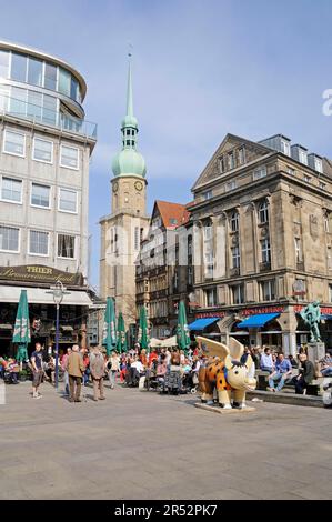 Alter Markt, Chiesa di San, Piazza, Street Cafe, Reinoldi Chiesa, Dortmund, Renania settentrionale-Vestfalia, Germania Foto Stock