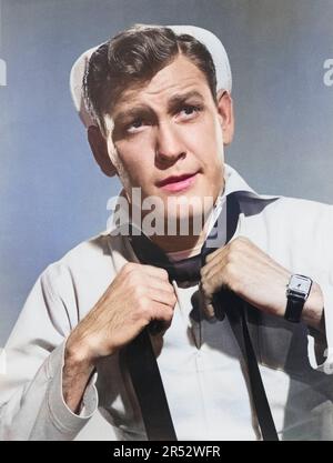 Earl Holliman, testa e spalle Ritratto pubblicitario per il film, 'non andare vicino all'acqua', MGM, 1957 Foto Stock