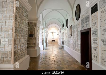 Vienna, Austria. Monastero minorita di Vienna. Il chiostro nord del monastero minorita Foto Stock