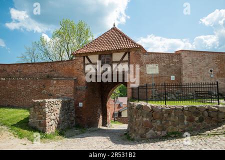 Mill Gate a Pasłęk, Voivodato Warmian-Masurian, Polonia Foto Stock