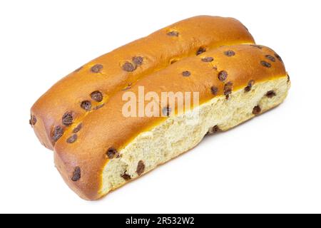 Due panini al latte con gocce di cioccolato isolate su sfondo bianco. Brioche Buns dolce dessert Foto Stock