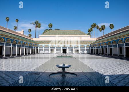 Un cortile nel Palazzo Bahia, Marrakech, Marocco Foto Stock