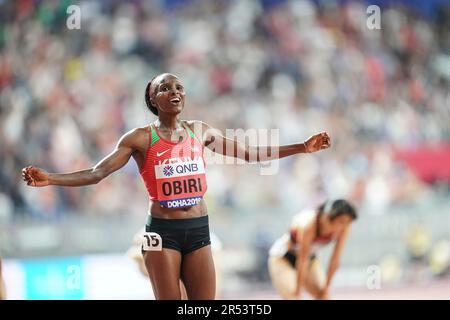 Hellen Obiri vince la 5000m ai Campionati Mondiali di Atletica 2019 di Doha. Foto Stock