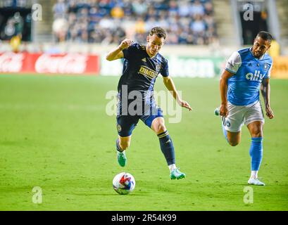 Chester, Pennsylvania, Stati Uniti. 31st maggio, 2023. 31 maggio 2023, DANIEL GAZDAG (10) di Chester PA-Philadelphia Union in azione contro ADILSON MALANDA (29) del Charlotte FC durante la partita al Subaru Park di Chester, PA (Credit Image: © Ricky Fitchett/ZUMA Press Wire) SOLO PER USO EDITORIALE! Non per USO commerciale! Foto Stock