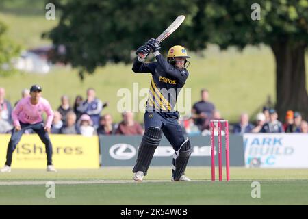 Colin Ingram in battuta per Glamorgan durante Middlesex vs Glamorgan, Vitality Blast T20 Cricket alla Merchant Taylors School il 31st maggio 2023 Foto Stock