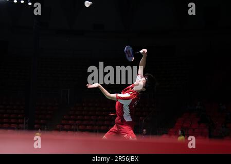 Bangkok, Thailandia. 01st giugno, 2023. Wang Zhi Yi della Cina gioca contro Michelle li del Canada durante il singolo femminile di Badminton nel Thailand Open 2023 allo stadio indoor di Huamark. Michelle li ha vinto Wang Zhi Yi 2-0 (22:20, 21:17) Credit: SOPA Images Limited/Alamy Live News Foto Stock