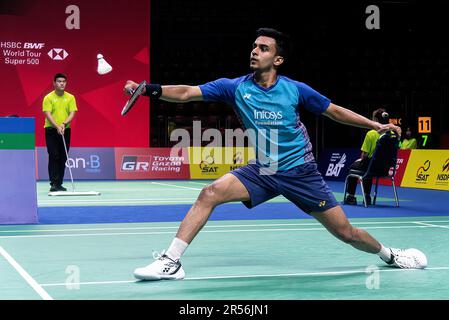 Bangkok, Thailandia. 01st giugno, 2023. Kiran George of India gioca contro Weng Hong Yang della Cina durante il singolo di Badminton Men nel Thailand Open 2023 allo Stadio al coperto Huamark. Kiran George ha vinto Weng Hong Yang 2:0(21:11, 21:19) Credit: SOPA Images Limited/Alamy Live News Foto Stock