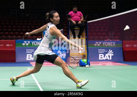 Michelle li del Canada gioca contro Wang Zhi Yi della Cina durante il singolo femminile di Badminton nel Thailand Open 2023 allo stadio indoor di Huamark. Michelle li ha vinto Wang Zhi Yi 2-0 (22:20,21:17) (Foto di Peerapon Boonyakiat / SOPA Images/Sipa USA) Foto Stock