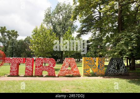 Albania. Penisola balcanica. Tirana. Segnale Foto Stock