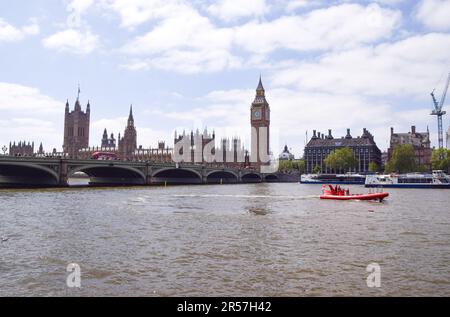 Londra, Regno Unito. 01st giugno, 2023. Vista generale del Parlamento, del Big ben, del Ponte di Westminster e del Tamigi. (Foto di Vuk Valcic/SOPA Images/Sipa USA) Credit: Sipa USA/Alamy Live News Foto Stock