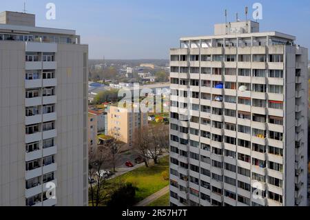 Karlsruhe, Durlach, alto edificio, antenne radio, facciata, tetto piatto, condominio, silo residenziale, balconi Foto Stock