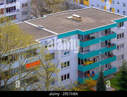 Karlsruhe, Durlach, facciata, tetto piatto, condominio, balconi Foto Stock