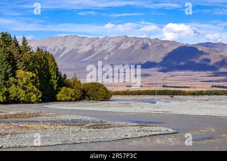 Vista panoramica sul fiume Waitaki in Nuova Zelanda Foto Stock