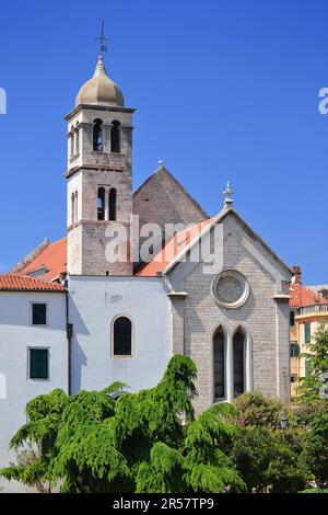 La città di Sibenik in Dalmazia, Croazia sulla costa adriatica Foto Stock