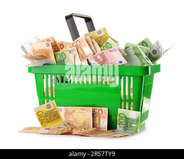 Composizione con le banconote in euro nel carrello. Unione europea valuta Foto Stock