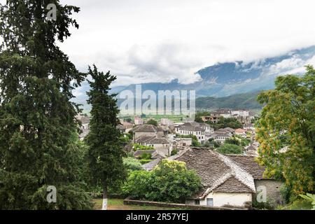 Albania. Penisola balcanica. Gjirokaster. Città vecchia Foto Stock