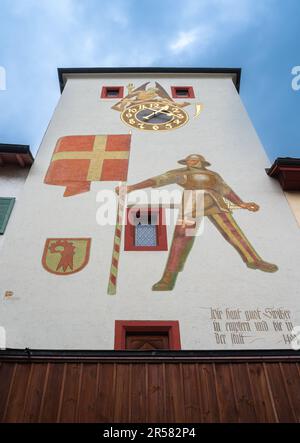 Liestal, Svizzera - mai 10, 2023: Porta della città medievale di Liestal, capitale del cantone Basilea Terra Foto Stock