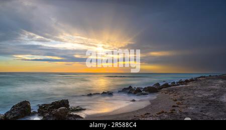 Tramonto sul Golfo del Messico da Caspersen Beach a Venezia Florida USA Foto Stock